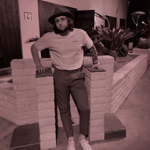 Meet your Posher, Dominic